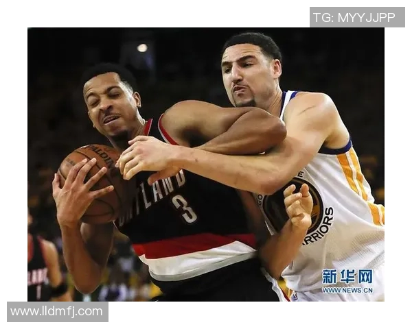 2017年勇士与开拓者激战回顾：一场篮球盛宴的精彩瞬间与战术较量